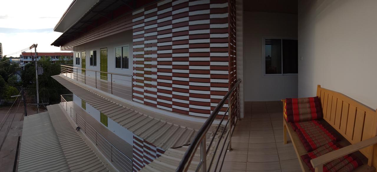 Greenhouse Apartment Nakhon Phanom Esterno foto