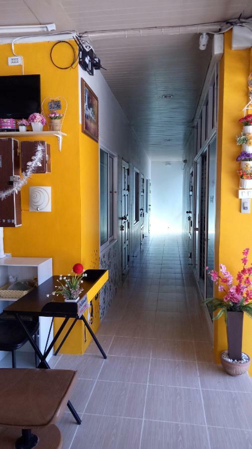 Greenhouse Apartment Nakhon Phanom Esterno foto